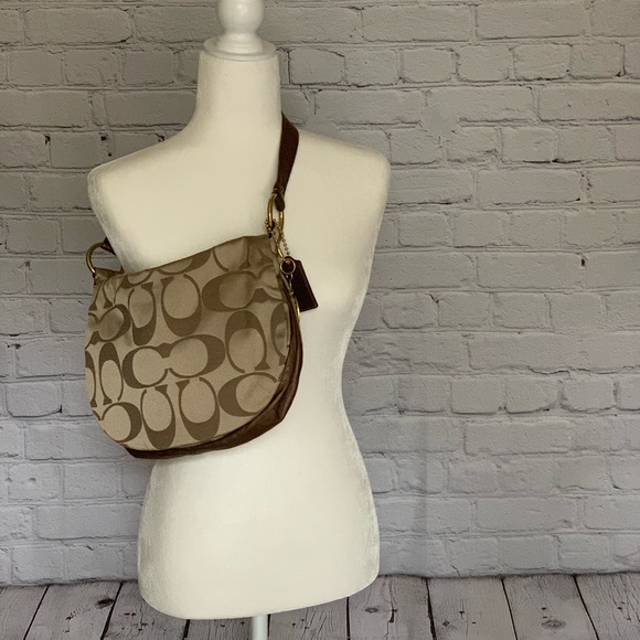 Coach Shoulder Bag - Picture 1 of 4